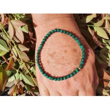 Malachite Energies positives elle absorbe les énergies négatives tant sur le plan physique et émotionnel